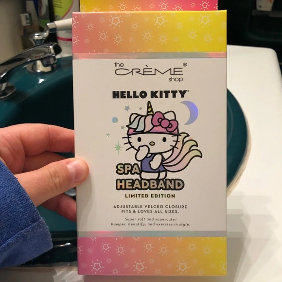 NIB THE CREME SHOP HELLO KITTY SPA HEADBAND - Picture 2 of 4